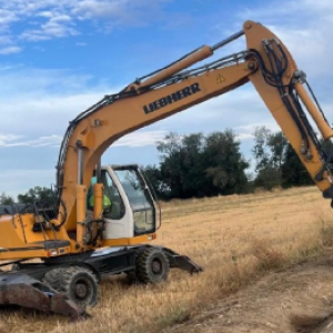 Liebherr 920 (sobre neumáticos)