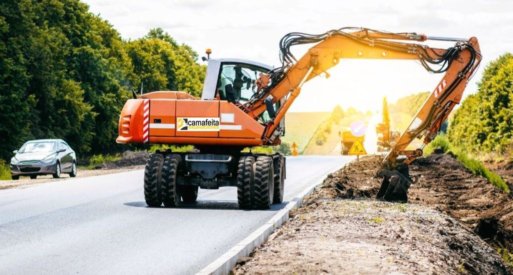 excavadora-cuneta-limpieza-camafeita